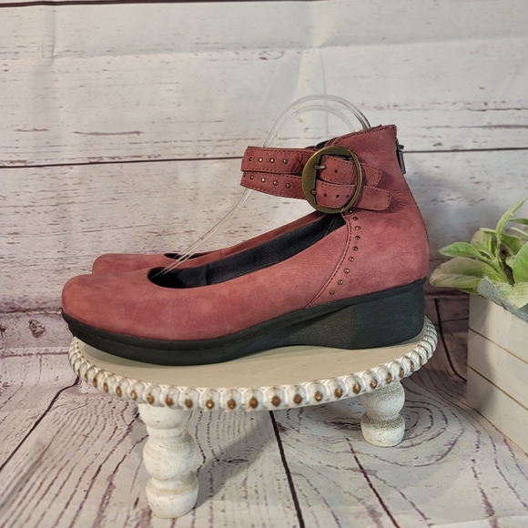 Dansko Lois Mary Jane Wedge Burgundy Wine  Women's Ankle Strap Shoes Size 8.5 - Picture 3 of 13